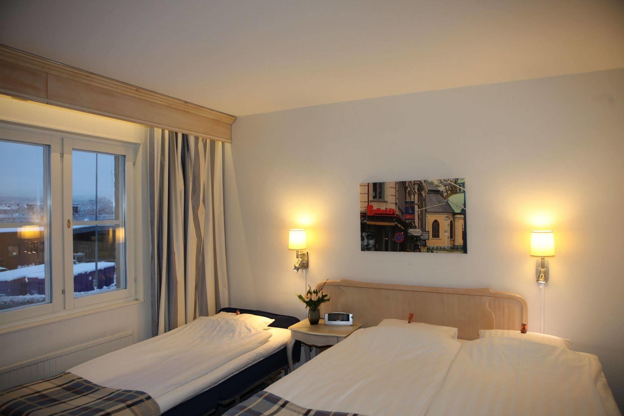 Hotel Moelndals Bro מראה חיצוני תמונה
