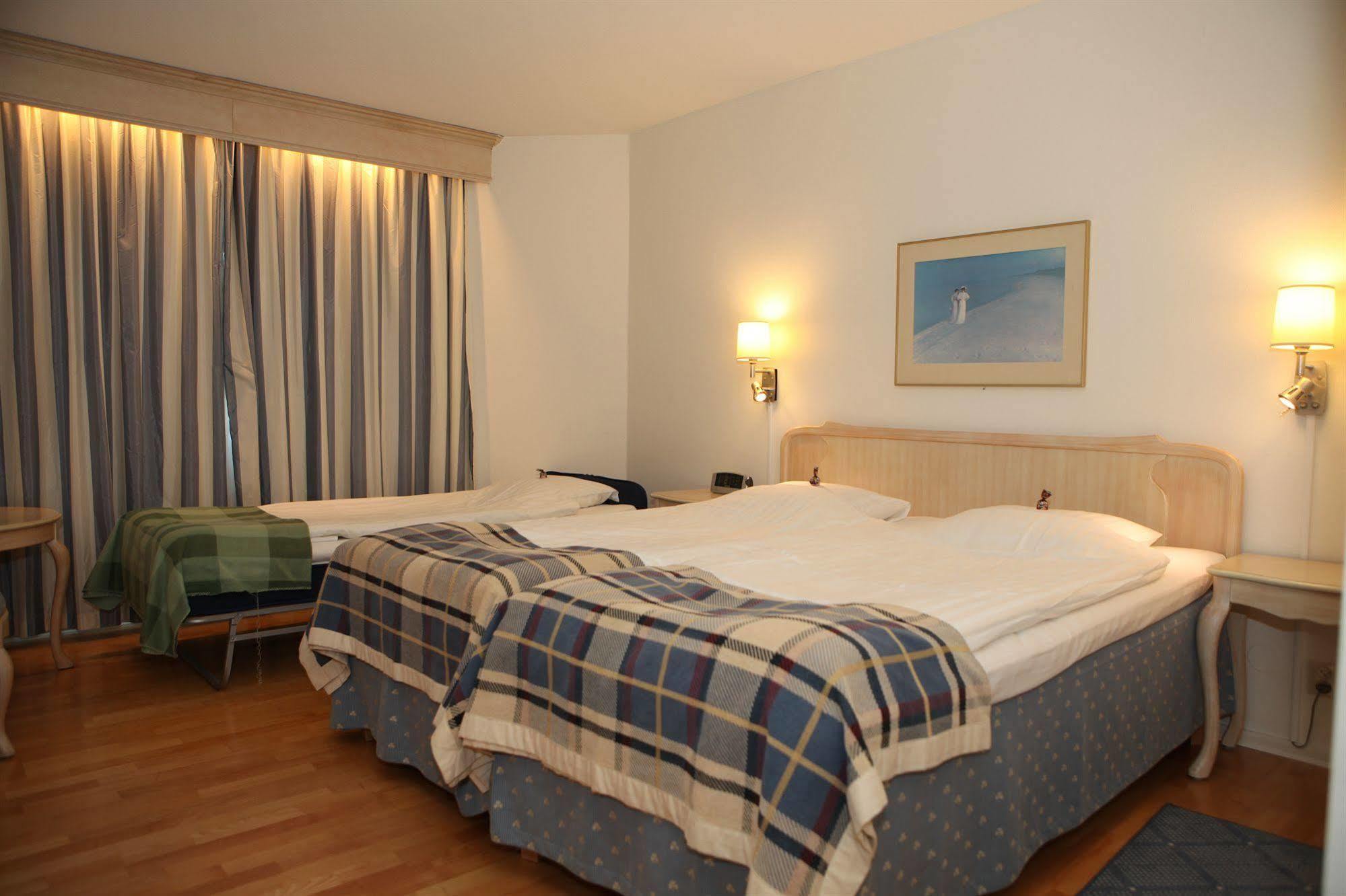 Hotel Moelndals Bro מראה חיצוני תמונה